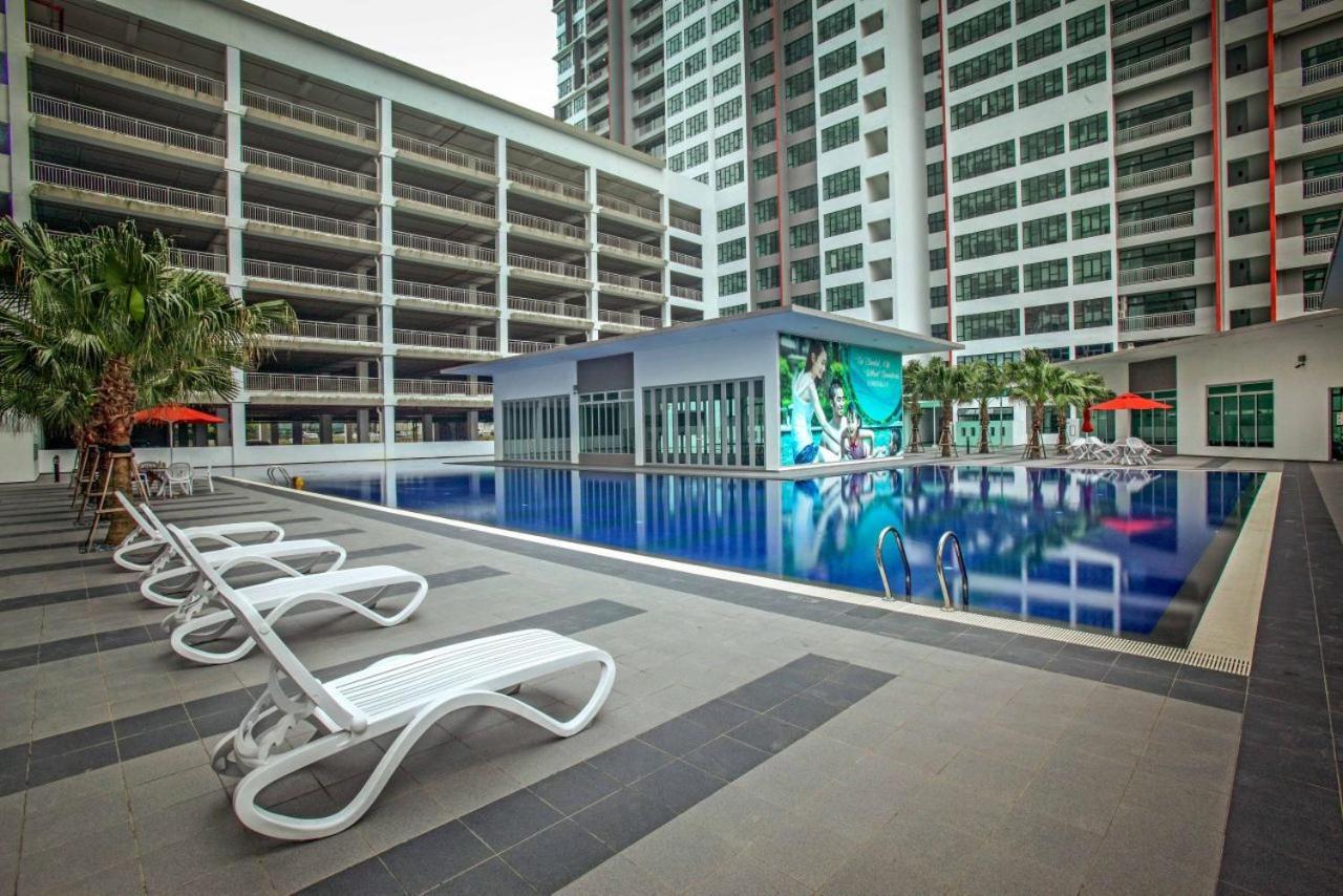 High Floor Studio Austin Regency Mount Austin W Balcony 3 Plus 1Pax 5 Mins Aeon Johor Bahru Exterior photo