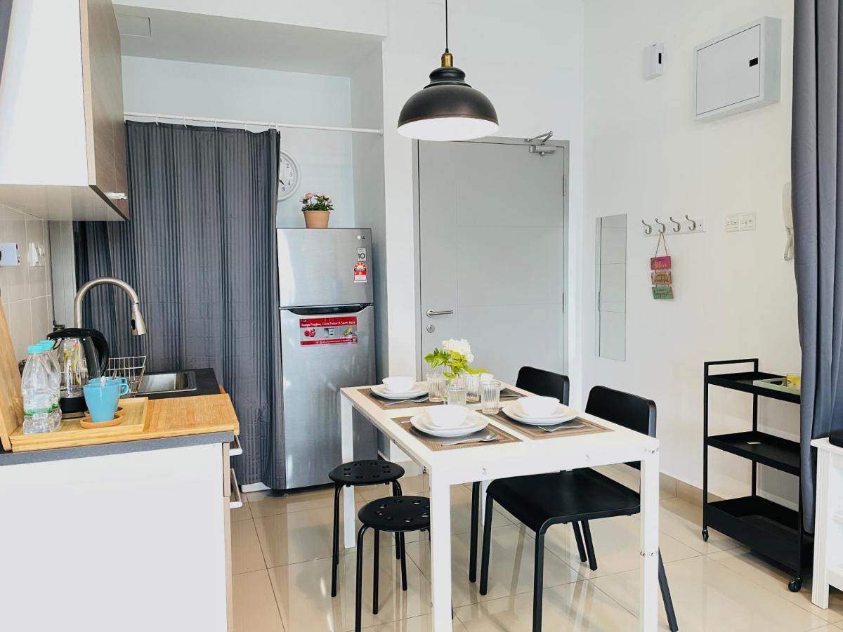 High Floor Studio Austin Regency Mount Austin W Balcony 3 Plus 1Pax 5 Mins Aeon Johor Bahru Exterior photo